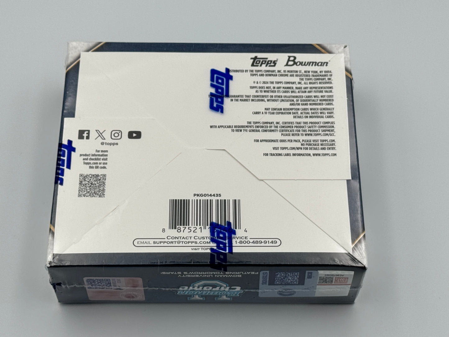 2024 Bowman University Chrome® Football - Jumbo Box